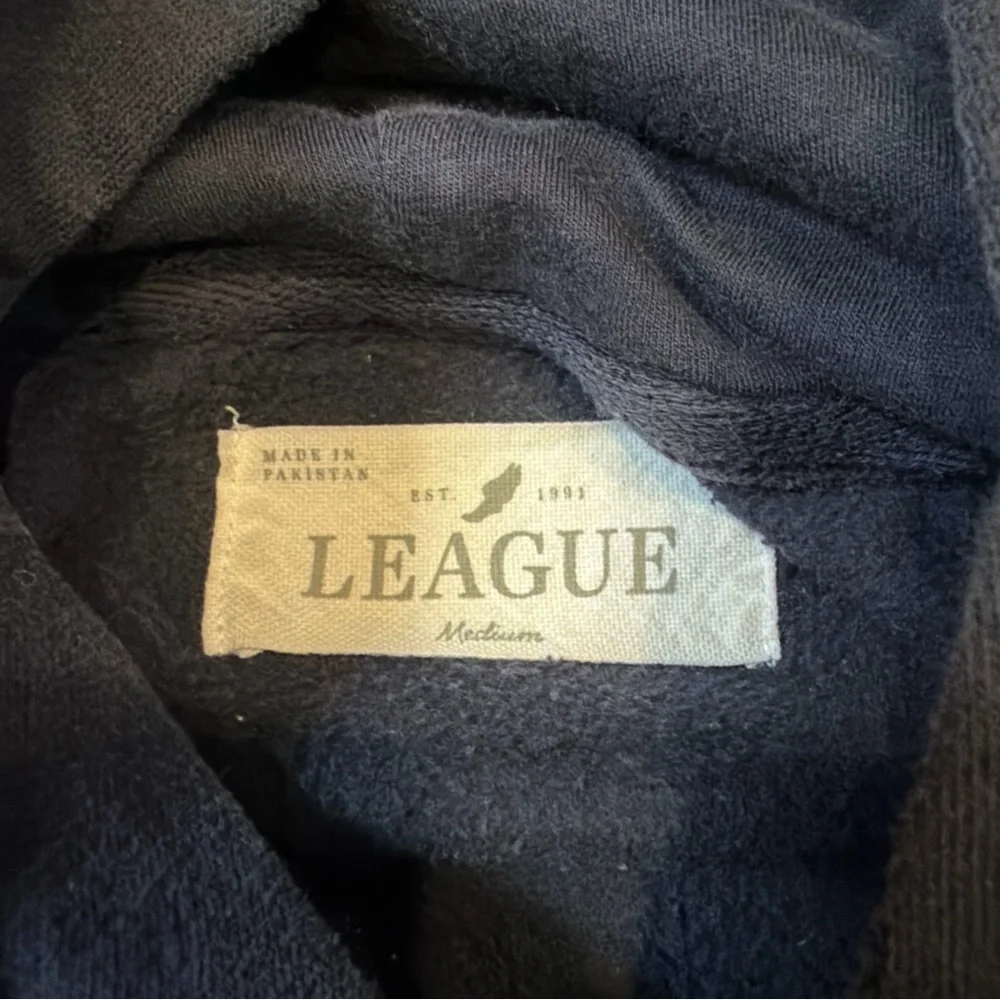 League Southern New Hampshire University Hoodie Pullover Navy Women’s Medium - Picture 3 of 5